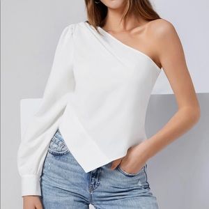 One Shoulder Asymmetric Hem Top
